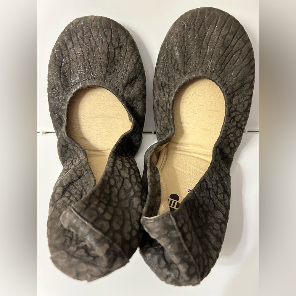 Storehouse Flats Mocha Raised Suede Flats size 10 NWOT